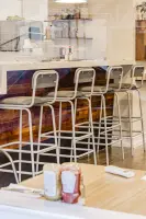 러스틱 우드 바 카운터, 피치스프링스 카페